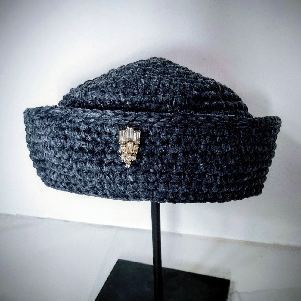 Handmade Sailor Style Grey Crocheted Non-wool Hat & Brooch NEW - Picture 12 of 12